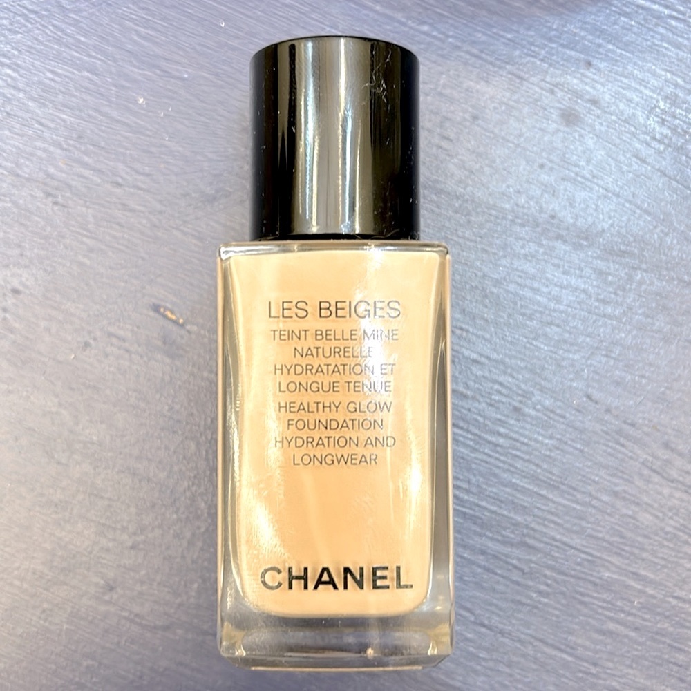 Chanel Les Beiges Healthy Glow Foundation BD31 New without box